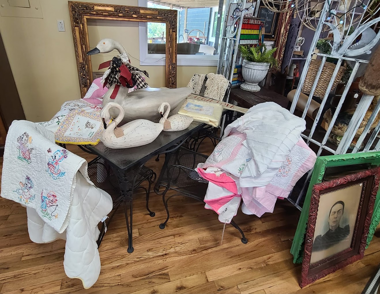 Dream Market Shoppe booth display 6